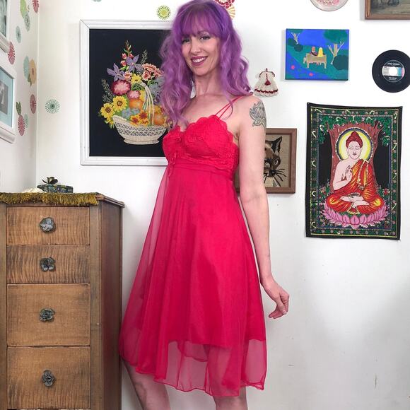 Vintage Red Chiffon Peignoir Set, 1960s Sheer Nylon Robe & Nightie by Warners S - Picture 9 of 10